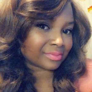 Meet your Posher, Tia